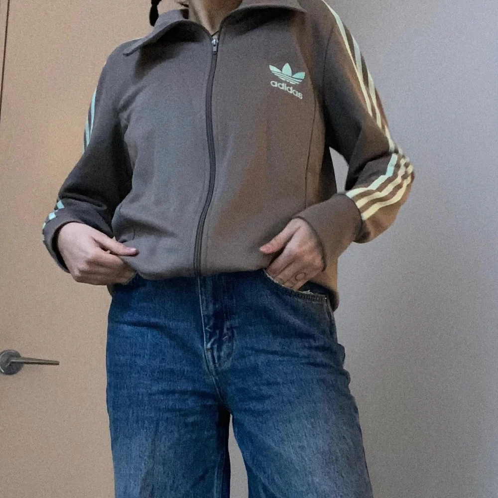 Adidas track jacket - Picture 2 of 5